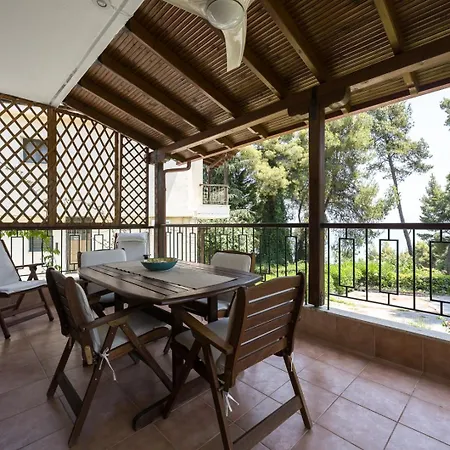 Serenity By Luxlikehome Holiday home